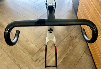 Used Colnago Kit Telaio Colnago V5Rs UAE Emirates Frameset 2025 Road & Gravel, Negro — image 5 of 6