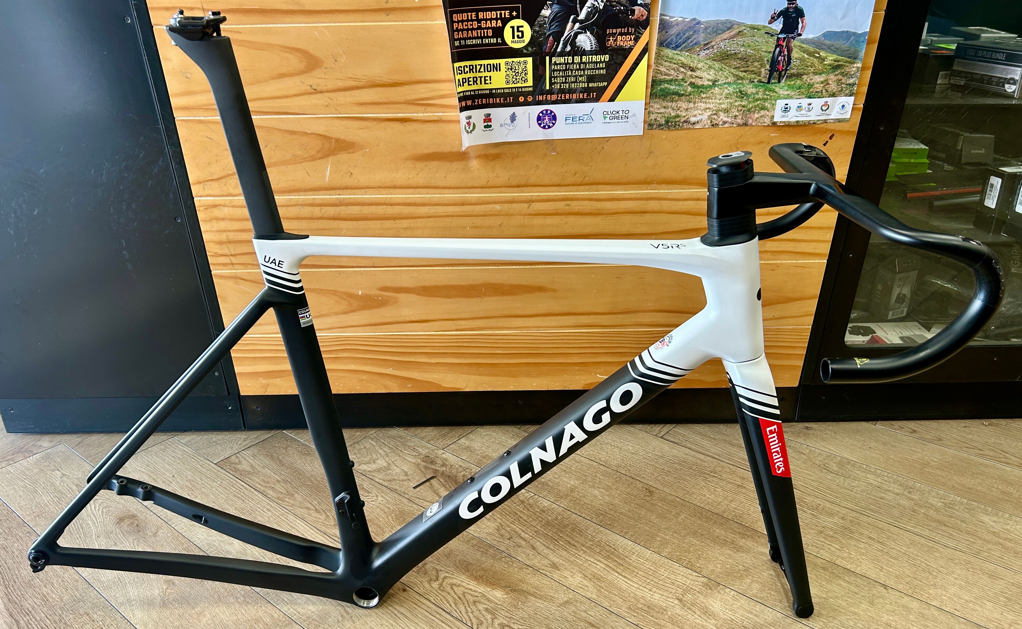Colnago Kit Colnago Kit Telaio Colnago V5Rs UAE Emirates Frameset 2025