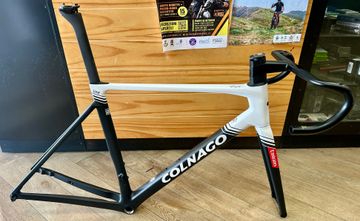 Colnago Kit Telaio Colnago V5Rs UAE Emirates Frameset 2025 Road & Gravel d'occasion