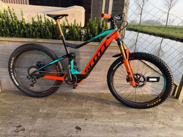 Używany Scott E-Genius 700 Tuned 2018 2018 Mountainbike — zdjęcie 1 z 9