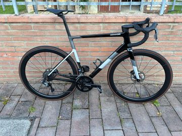 Used Cannondale SuperSix EVO Shimano Ultegra Di2 2022 Road & Gravel, Black — image 2 of 5