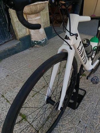 Used Canyon Ultimate CF SL 7 2024 2024 Road & Gravel, White — image 9 of 11