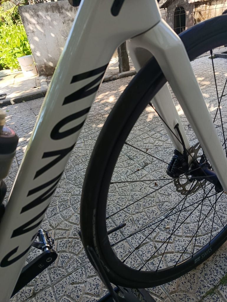 Used Canyon Ultimate CF SL 7 2024 2024 Road & Gravel, White — image 10 of 11