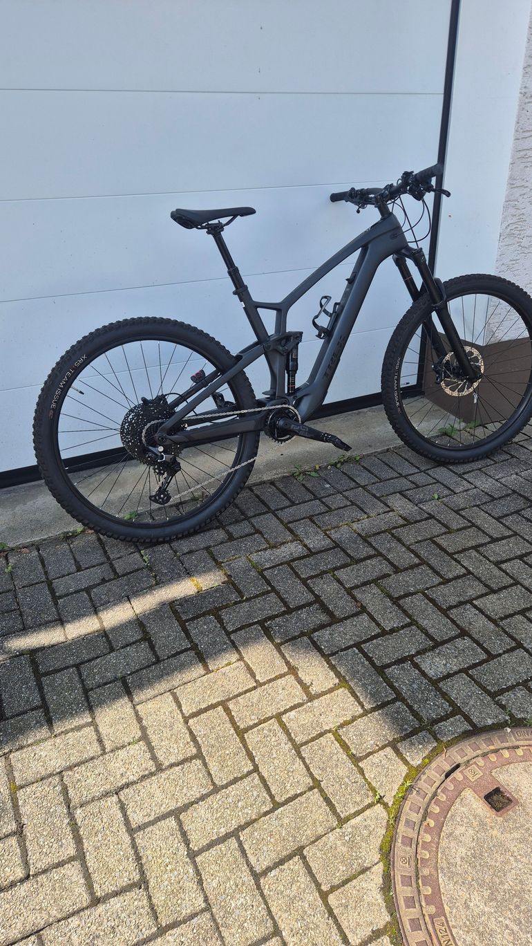 Used Trek Fuel EXe 9.5 2023 2023 Mountainbike, Schwarz, 29 — image 2 of 18
