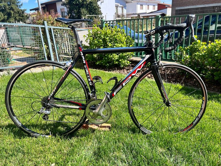 Used FRW FRW Custom Shimano Ultegra 2010 Road & Gravel, Black — image 1 of 5