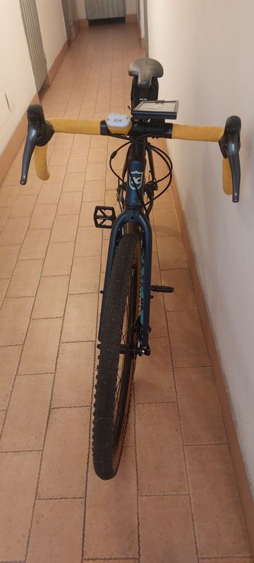 Kona Rove AL 650 2022 2022 Road & Gravel usato, Blu — immagine 2 di 10