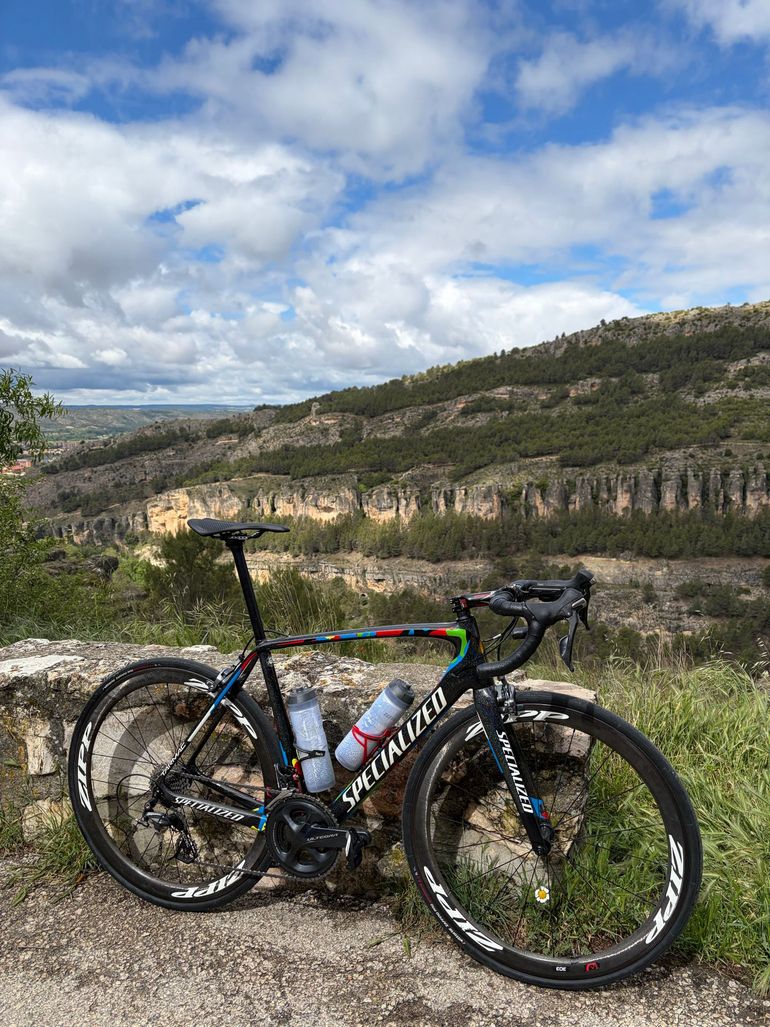 Used Specialized Tarmac Shimano Ultegra 2017 Road & Gravel, Black — image 1 of 3