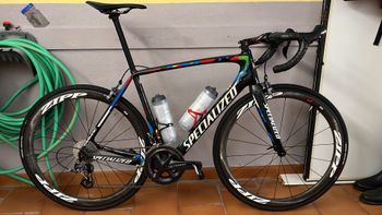 Used Specialized Tarmac Shimano Ultegra 2017 Road & Gravel, Black — image 2 of 3