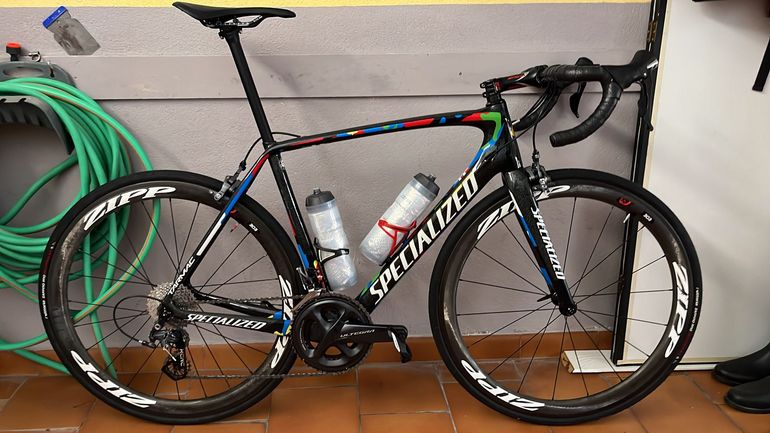 Used Specialized Tarmac Shimano Ultegra 2017 Road & Gravel, Black — image 2 of 3