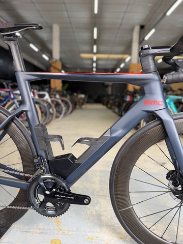 Używany BMC TIMEMACHINE ROAD 01 ONE 2019 2019 Road & Gravel — zdjęcie 14 z 24