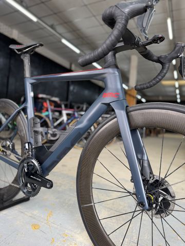 Używany BMC TIMEMACHINE ROAD 01 ONE 2019 2019 Road & Gravel — zdjęcie 4 z 24