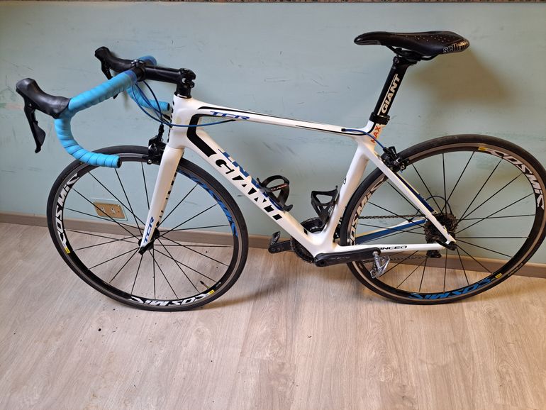 Used Giant Giant TCR Advanced PRO 2016 Road & Gravel, White — image 2 of 8