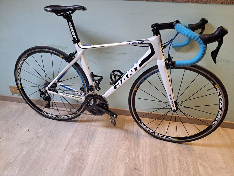 Used Giant Giant TCR Advanced PRO 2016 Road & Gravel, White — image 1 of 8