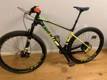 Giant XTC Advanced 29 1 2020 2020 Mountainbike usato, Nero — immagine 2 di 5