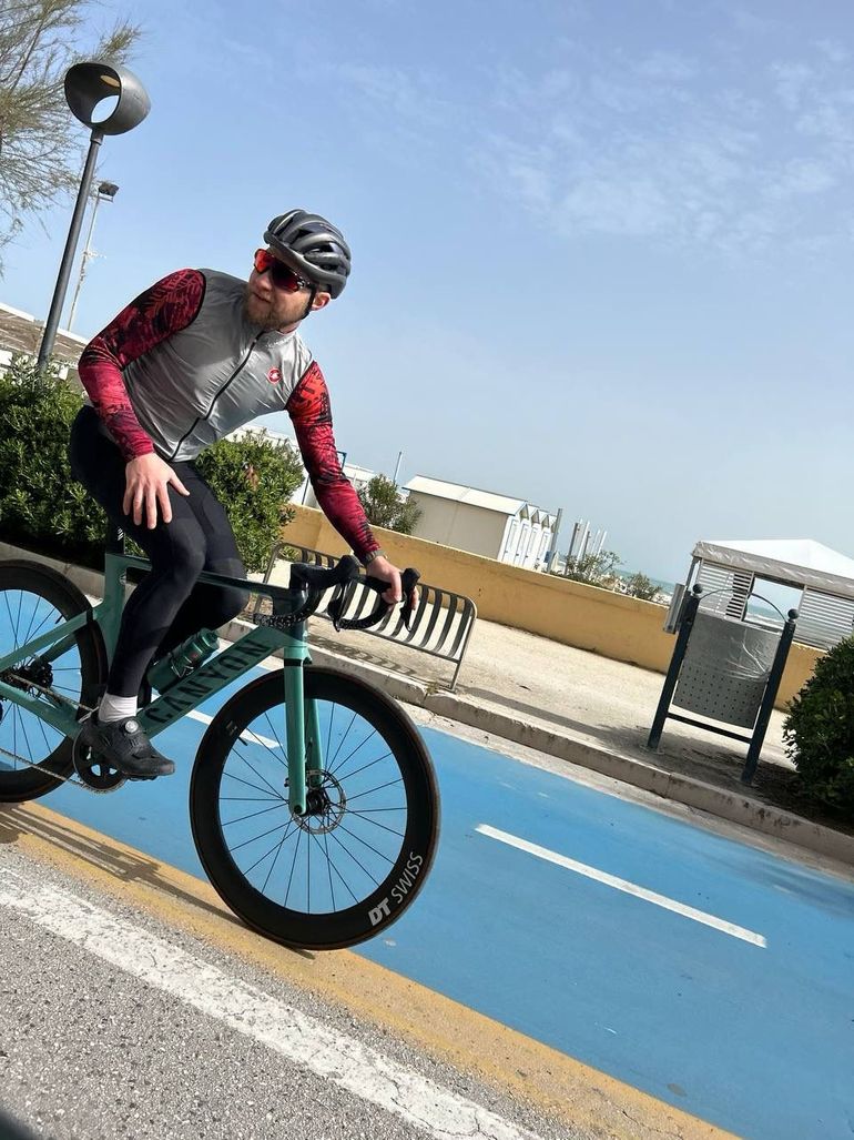 Used Canyon Aeroad CF SLX 7 Disc eTap 2022 2022 Road & Gravel, Grün — image 1 of 6
