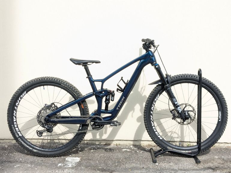 Used Trek Fuel EX 9.8 XT Gen 6 2024 Frameset 2024 Mountainbike, Blue, 29 — image 1 of 12