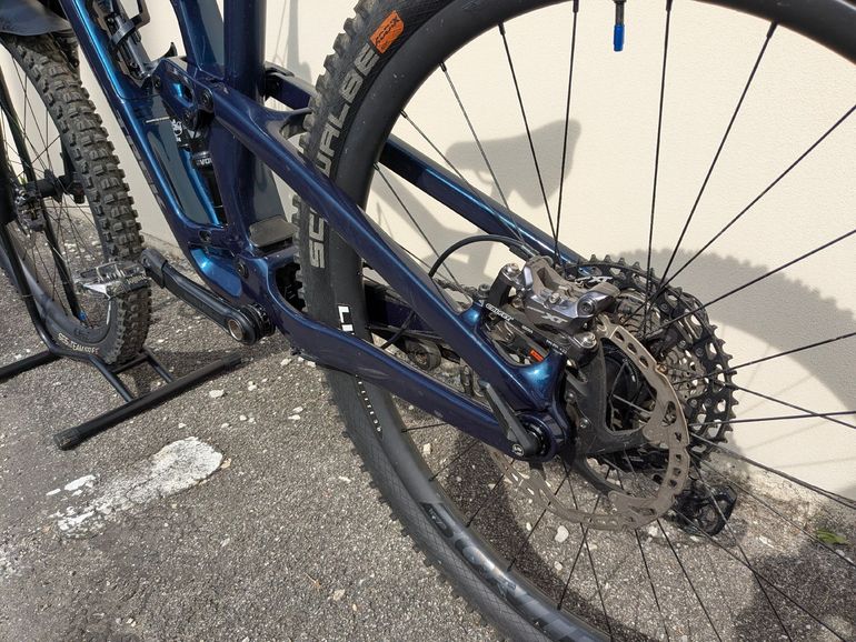 Used Trek Fuel EX 9.8 XT Gen 6 2024 Frameset 2024 Mountainbike, Blue, 29 — image 6 of 12