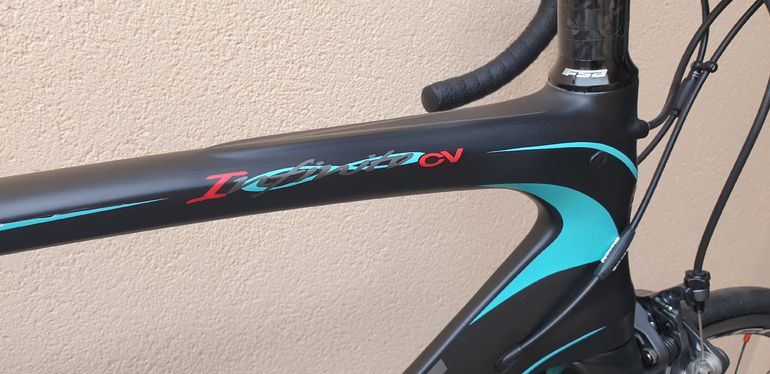 Used Bianchi Infinito CV Ultegra 2017 2017 Road & Gravel, Black — image 3 of 5