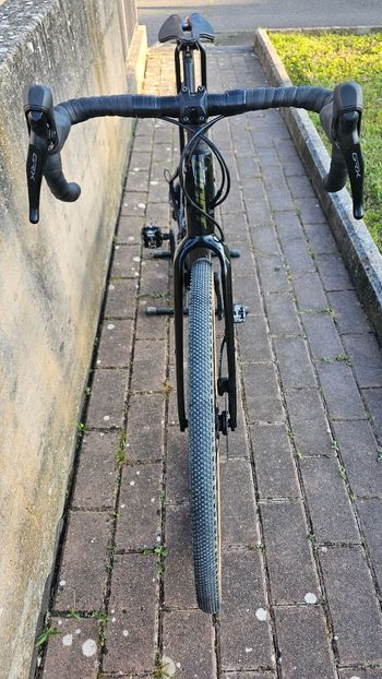 Used Giant Revolt Shimano GRX 2023 Road & Gravel, Black — image 31 of 33