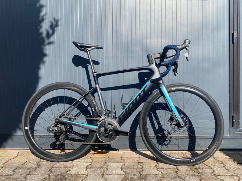 Used Giant Defy Advanced Pro 2 AXS 2023 2023 Road & Gravel