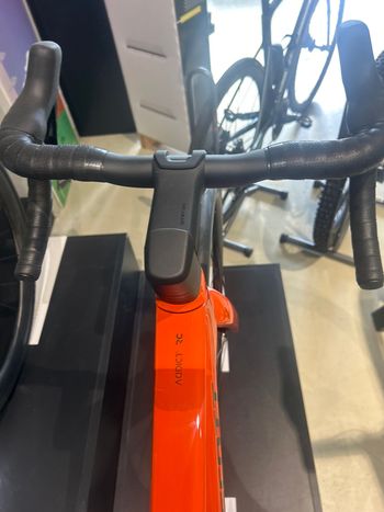 Used Scott Addict RC 30 2025 2025 Road & Gravel, Orange — image 4 of 4