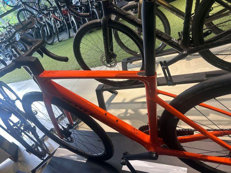 Used Scott Addict RC 30 2025 2025 Road & Gravel, Orange — image 2 of 4