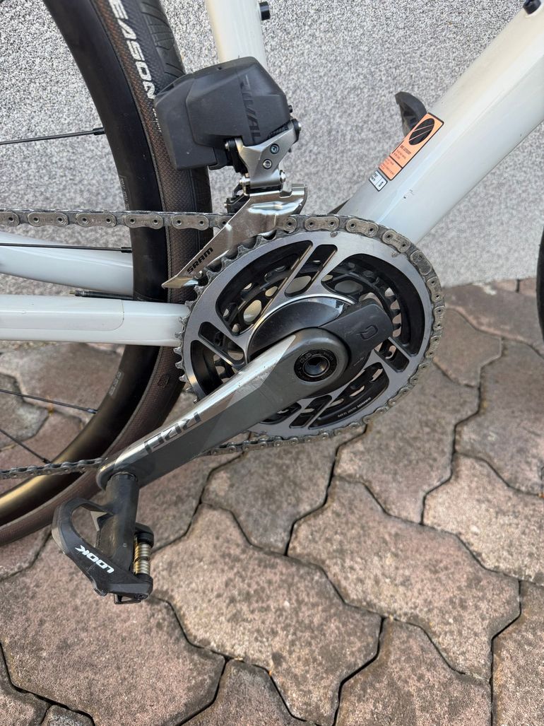 Used Canyon Endurace CF SL 7 eTAP 2023 2023 Road & Gravel, Light Gray — image 5 of 6