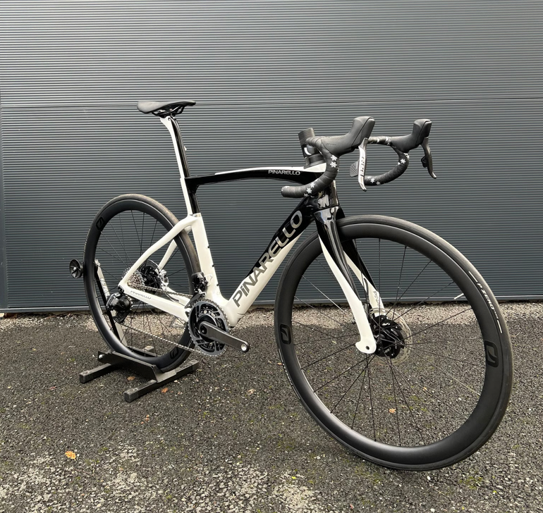 Used Pinarello Pinarello F9 Disc 2025 Road & Gravel, White — image 4 of 4