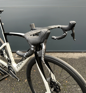 Used Pinarello Pinarello F9 Disc 2025 Road & Gravel, White — image 3 of 4
