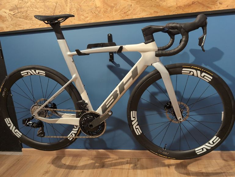 Brugt BH AEROLIGHT - SRAM FORCE PWR E1 - SCOPE R4 2026 Road & Gravel — billede 2 af 9
