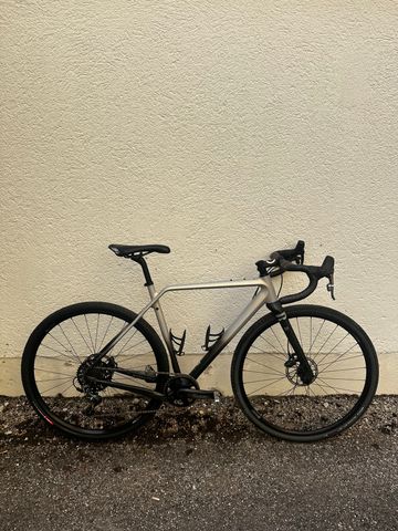 Used Rondo RUUT CF1 2022 2022 Road & Gravel, Black — image 1 of 17