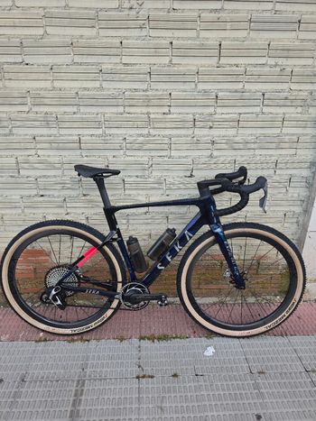 Seka, Seka Custom SRAM Red eTap AXS