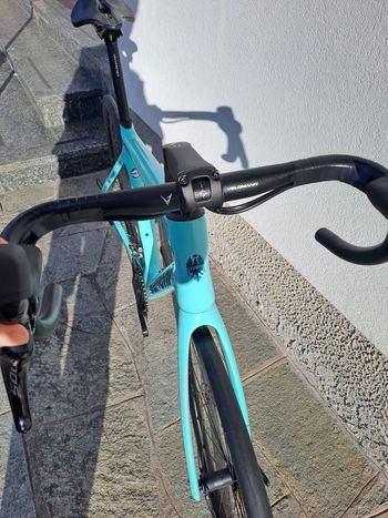 Used Bianchi Infinito Shimano 105 2025 Road & Gravel, Blue — image 7 of 9
