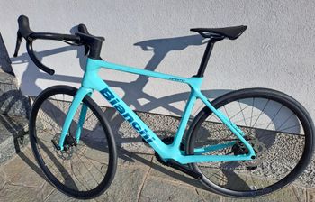 Used Bianchi Infinito Shimano 105 2025 Road & Gravel, Blue — image 2 of 9