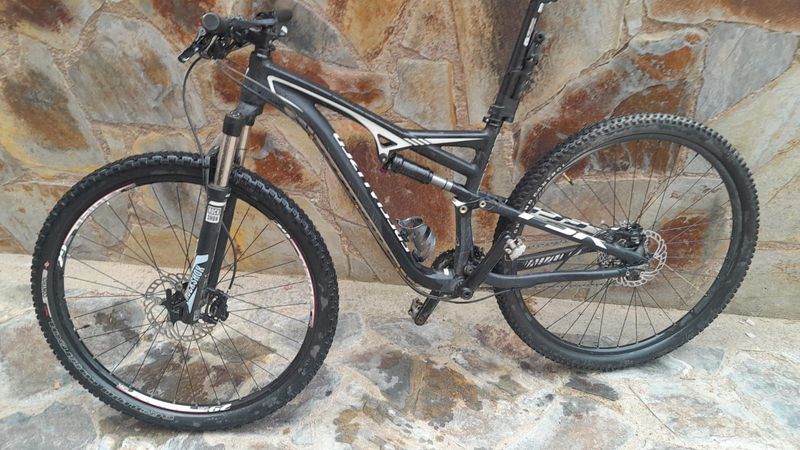 Used Specialized Camber SRAM X9 2015 Mountainbike, Black — image 4 of 4