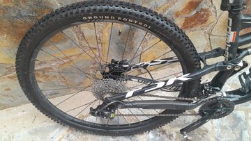 Used Specialized Camber SRAM X9 2015 Mountainbike, Black — image 2 of 4