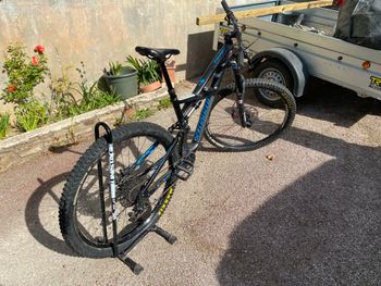 Used Specialized Specialized Enduro Expert 29 2016 Mountainbike — image 3 of 10