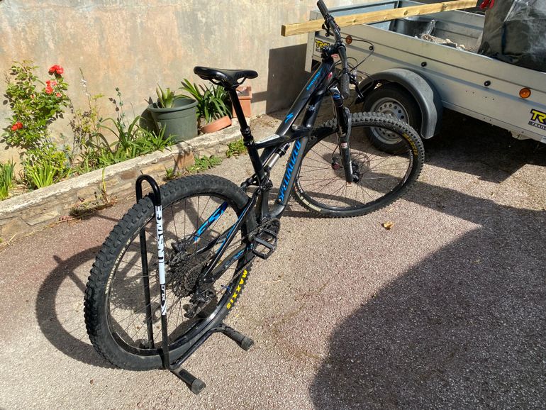 Used Specialized Specialized Enduro Expert 29 2016 Mountainbike — image 3 of 10