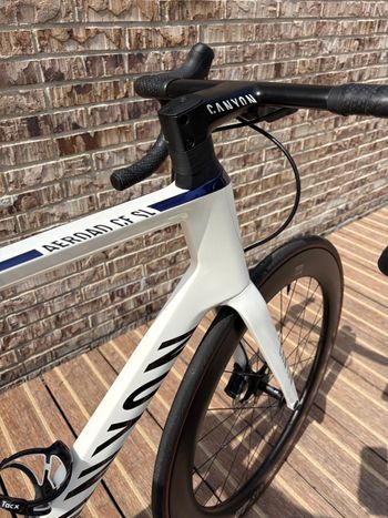 Used Canyon Aeroad CF SL Disc 8.0 AF 2020 2020 Road & Gravel, White — image 8 of 11