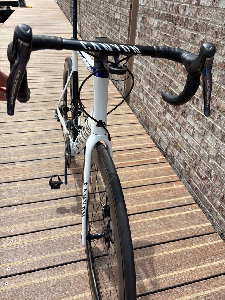 Used Canyon Aeroad CF SL Disc 8.0 AF 2020 2020 Road & Gravel, White — image 9 of 11