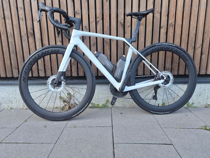 Used Trek Madone SL 7 2027 2027 Road & Gravel
