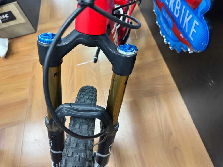 Used Trek Slash 9.9 29 Race Shop Limited 2017 2017 Mountainbike, Rot, 29 — image 23 of 37