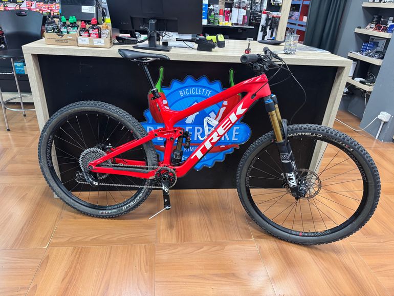 Used Trek Slash 9.9 29 Race Shop Limited 2017 2017 Mountainbike, Rot, 29 — image 3 of 37