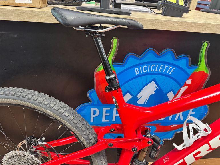 Used Trek Slash 9.9 29 Race Shop Limited 2017 2017 Mountainbike, Rot, 29 — image 6 of 37