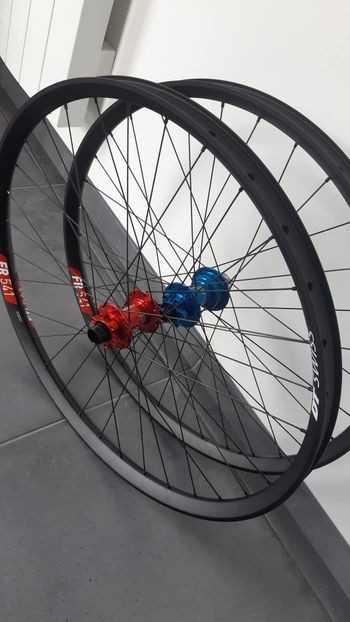 Used Devinci Wilson Carbon X01 DH 2018 2018 Mountainbike — image 3 of 12