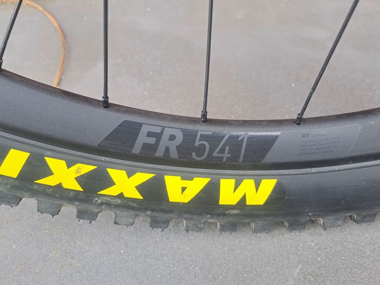 Used Devinci Wilson Carbon X01 DH 2018 2018 Mountainbike — image 12 of 12