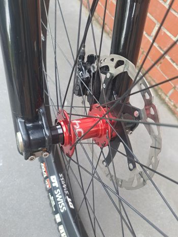 Used Devinci Wilson Carbon X01 DH 2018 2018 Mountainbike — image 4 of 12
