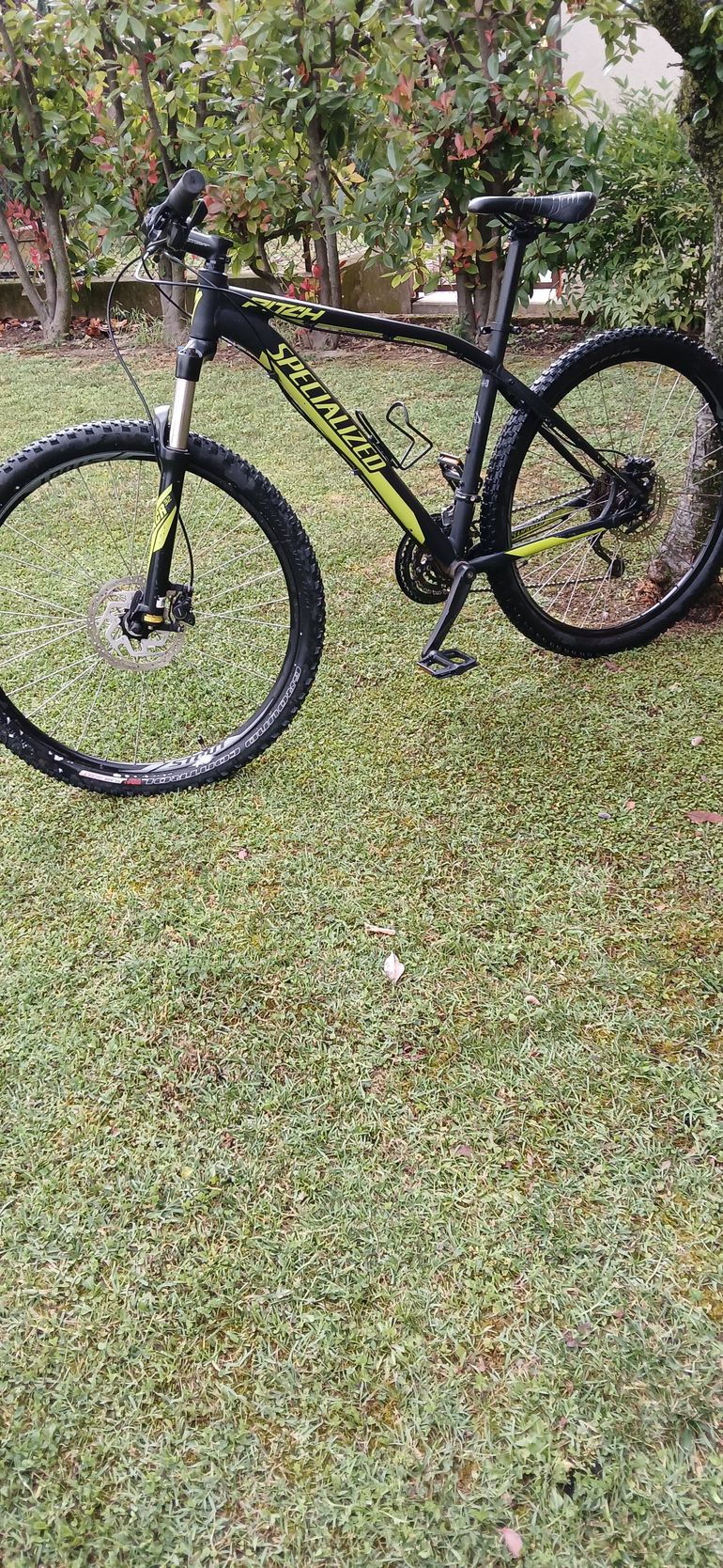 Used Specialized Pitch Shimano Deore 2015 Mountainbike, Black — image 3 of 5