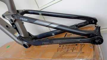 Used Trek Top Fuel 9.7 2018 Frameset 2018 Mountainbike, Light Gray, 27.5, 29 — image 6 of 18