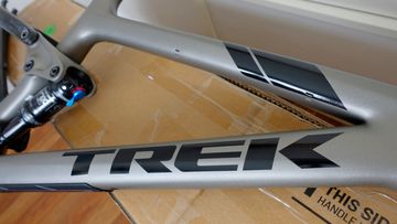 Used Trek Top Fuel 9.7 2018 Frameset 2018 Mountainbike, Light Gray, 27.5, 29 — image 14 of 18